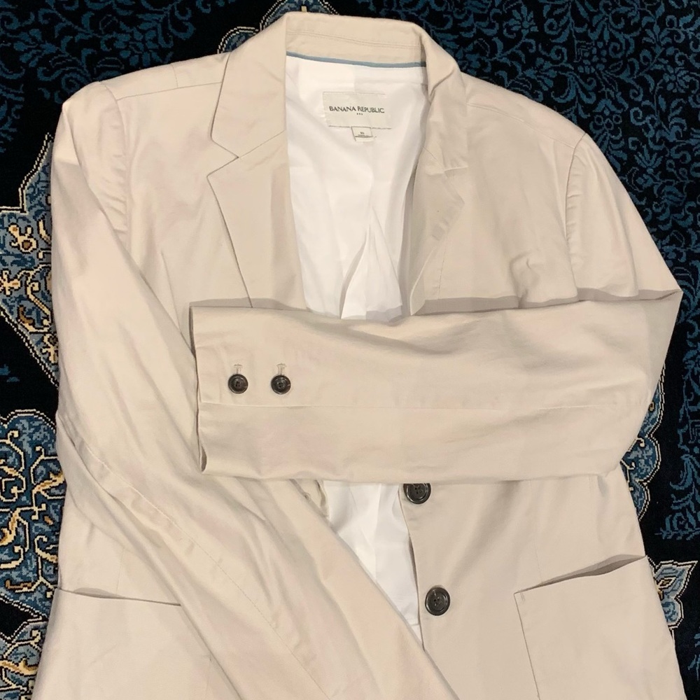 Banana Republic, excellent used condition, two piece pant suit.